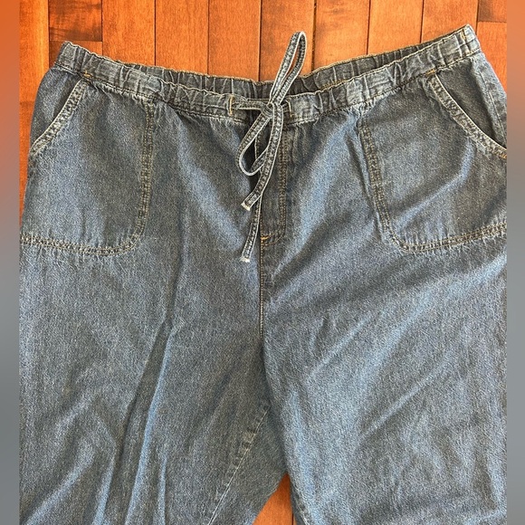Croft & Borrow Women’s Casual Denim Capri Pants Size XL - Picture 2 of 7